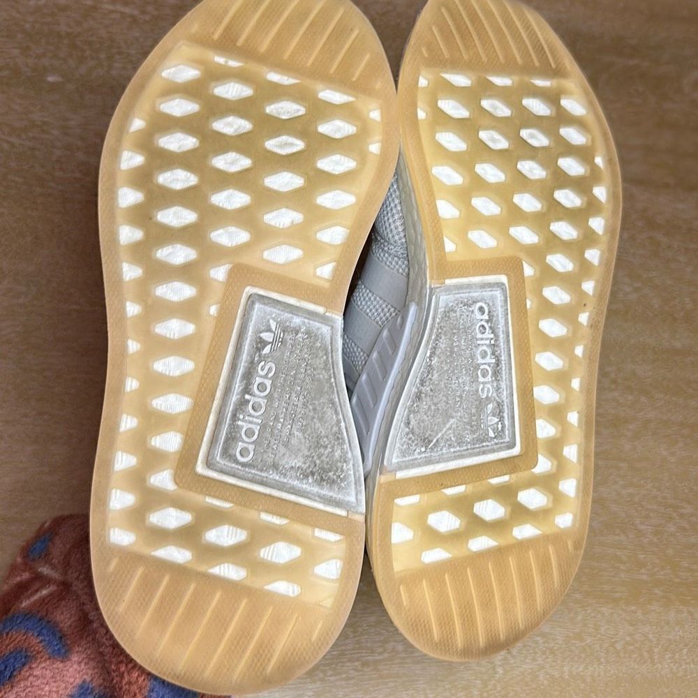 Adidas NMD R2 - Picture 5 of 8